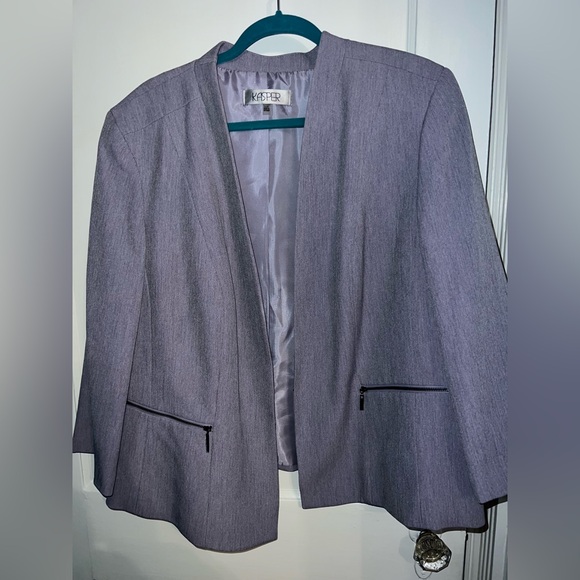 Kasper Light Purple (lavender) Blazer, size 22
Bundle Deal 3/$20 - Picture 1 of 4
